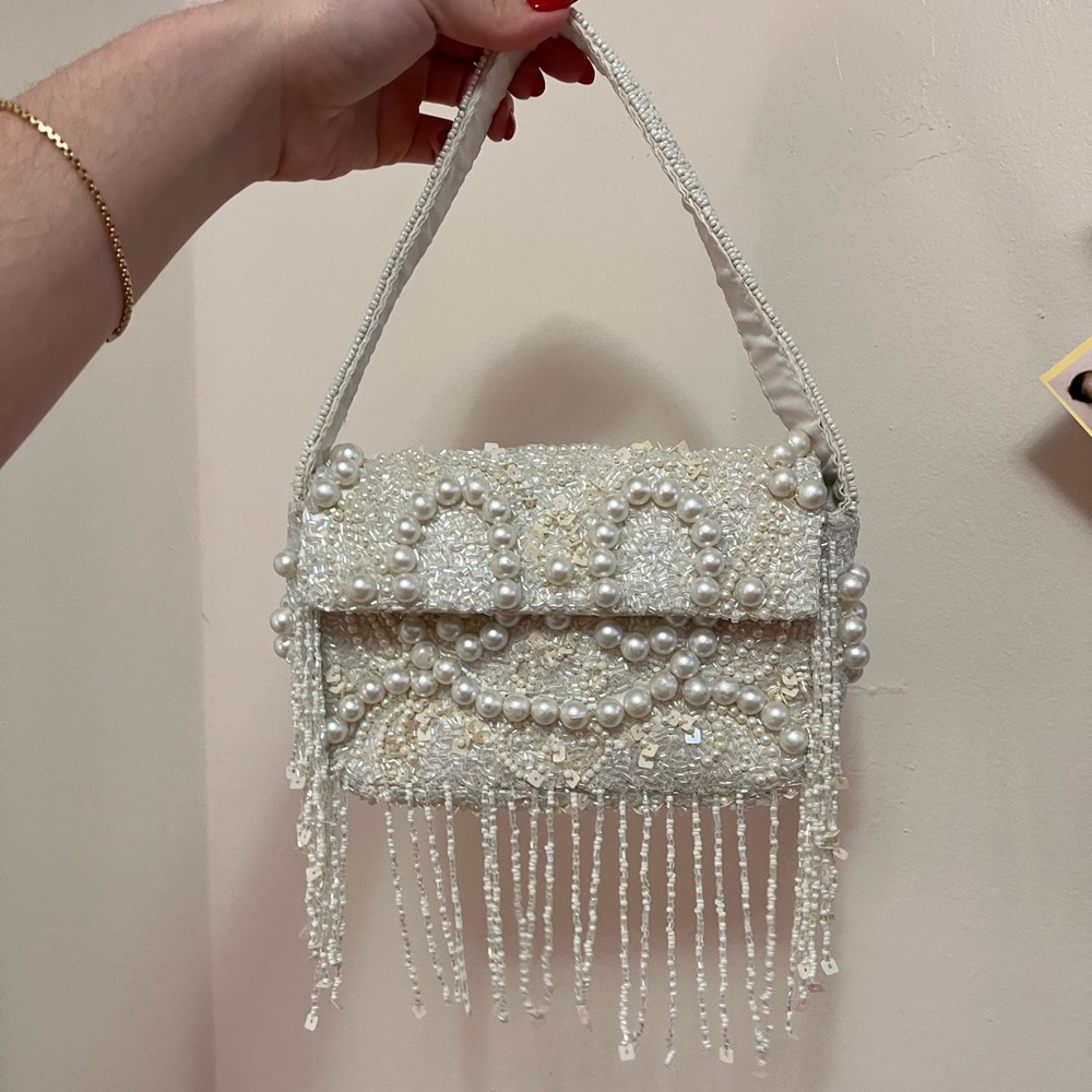 Elegant Pearl-Embellished Cream Handbag - Picture 6 of 6